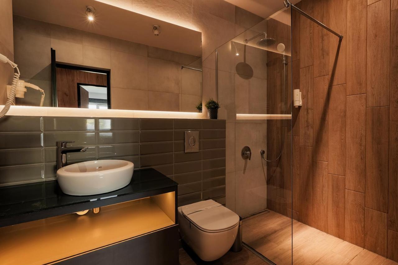 Nest Inn Stiletto Apartment คลูจ-นาโปกา ภายนอก รูปภาพ
