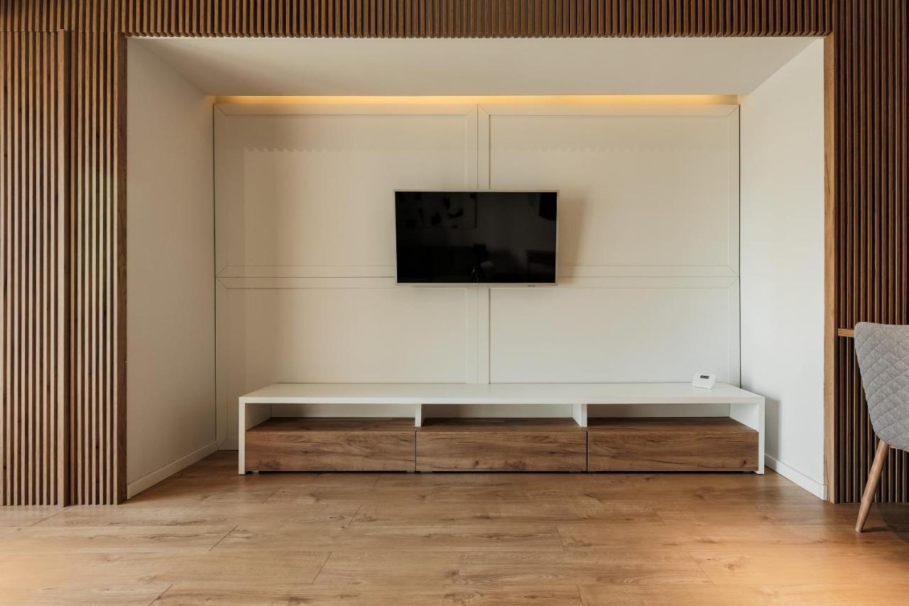 Nest Inn Stiletto Apartment คลูจ-นาโปกา ภายนอก รูปภาพ