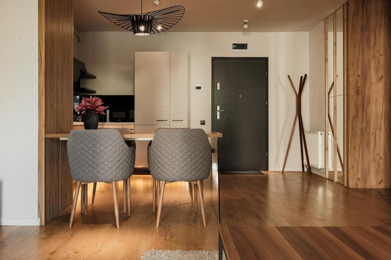 Nest Inn Stiletto Apartment คลูจ-นาโปกา ภายนอก รูปภาพ