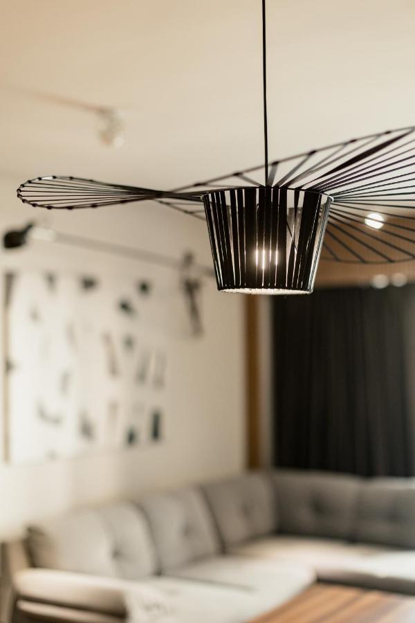 Nest Inn Stiletto Apartment คลูจ-นาโปกา ภายนอก รูปภาพ