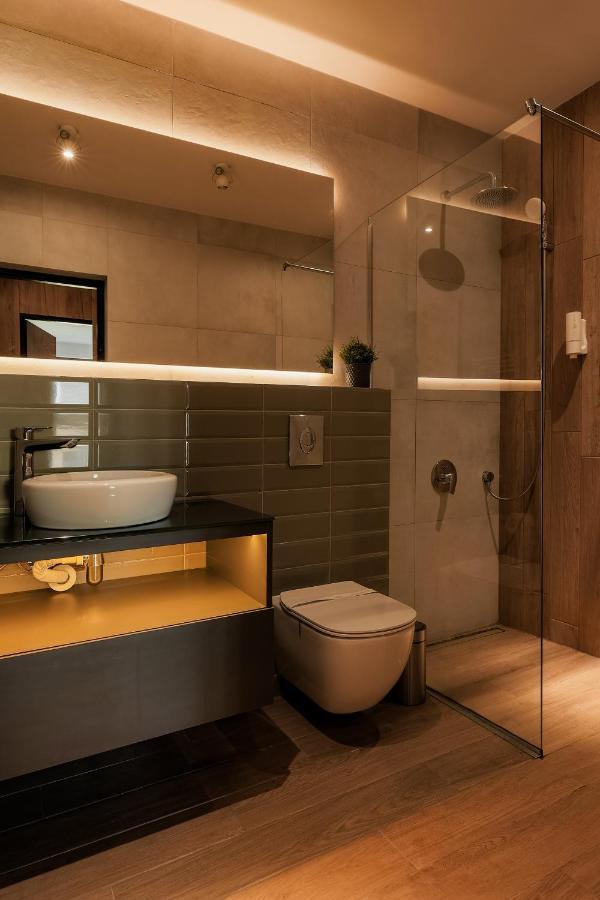 Nest Inn Stiletto Apartment คลูจ-นาโปกา ภายนอก รูปภาพ