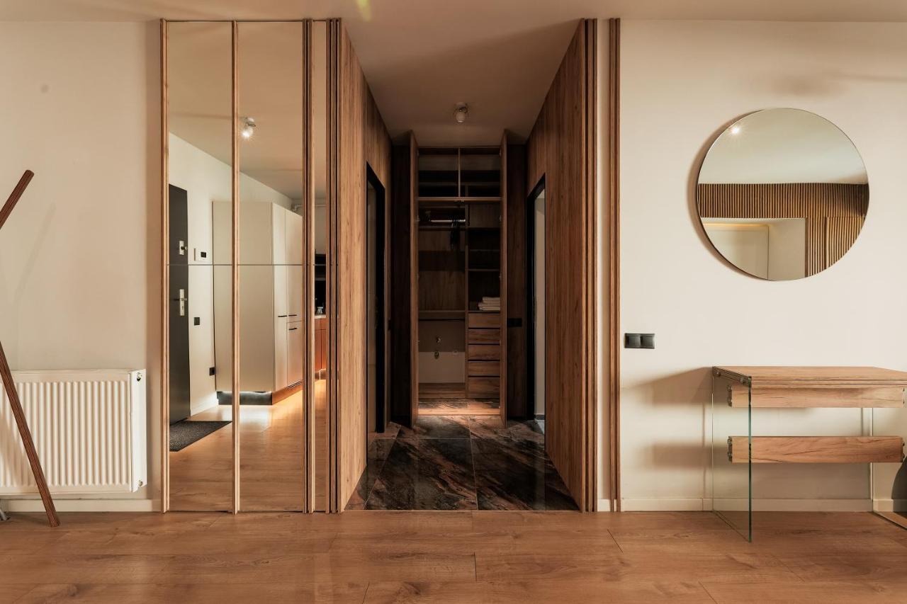 Nest Inn Stiletto Apartment คลูจ-นาโปกา ภายนอก รูปภาพ