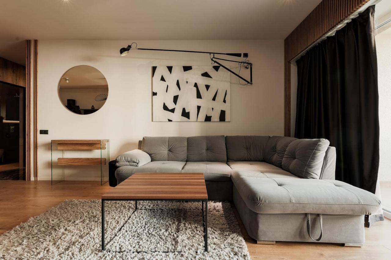 Nest Inn Stiletto Apartment คลูจ-นาโปกา ภายนอก รูปภาพ