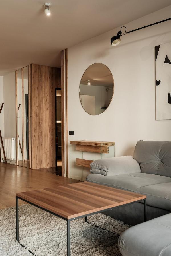 Nest Inn Stiletto Apartment คลูจ-นาโปกา ภายนอก รูปภาพ